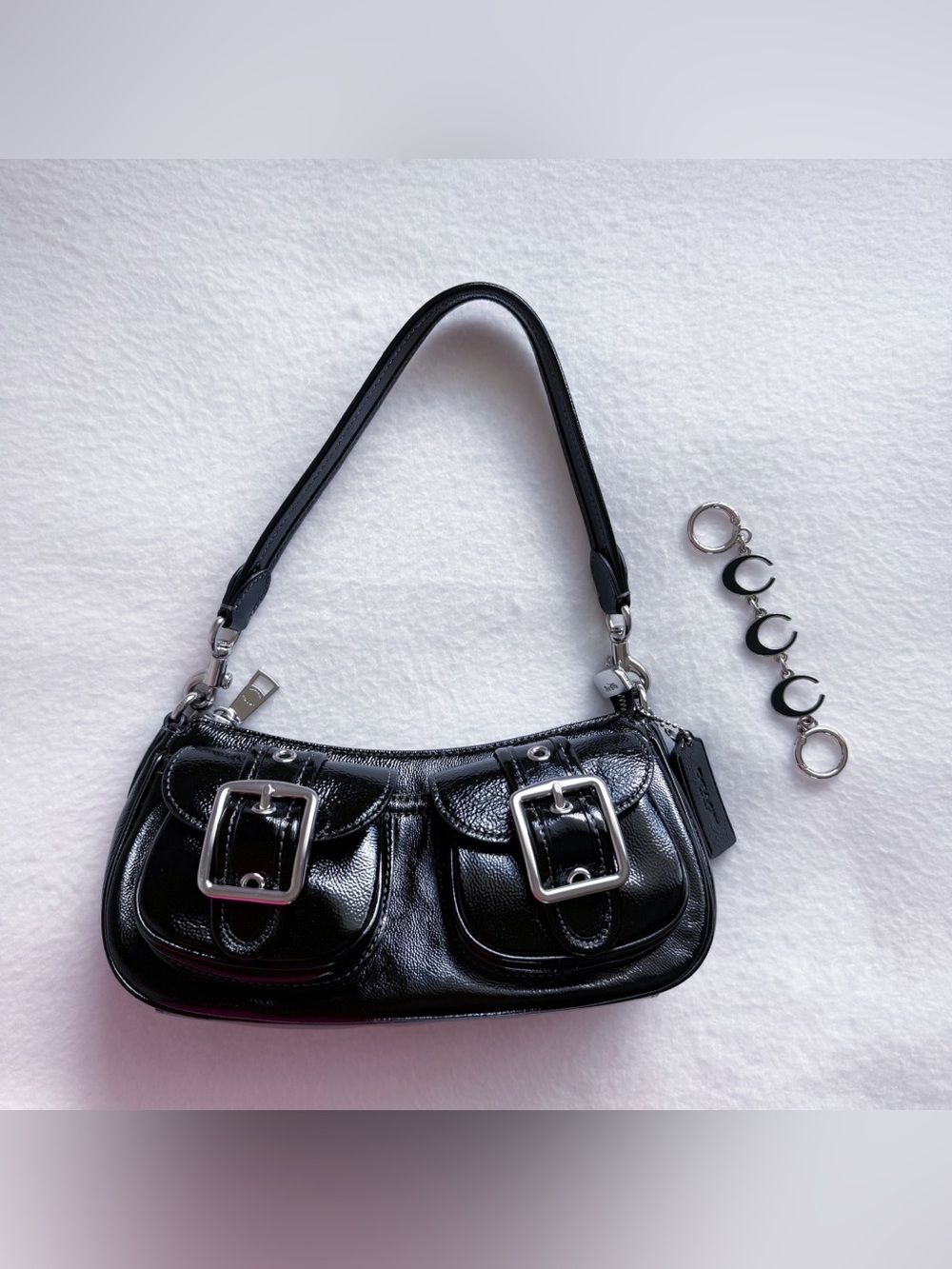 Coach Ashton Baguette Bag Patent Leather Black / Silver